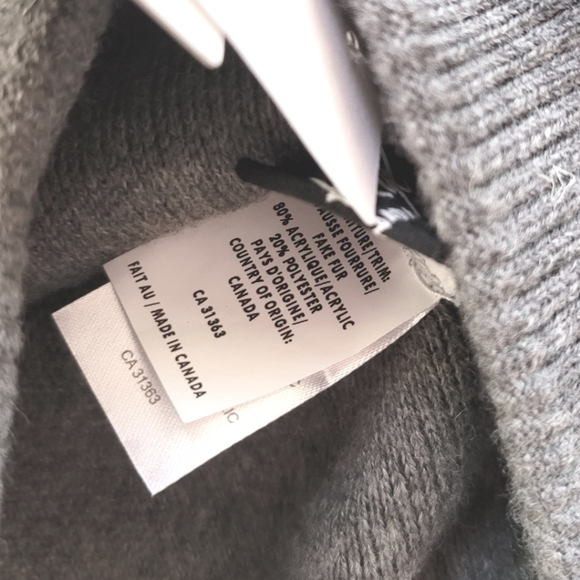 Kyi Kyi Pom Pom Beanie Gray - Picture 4 of 5